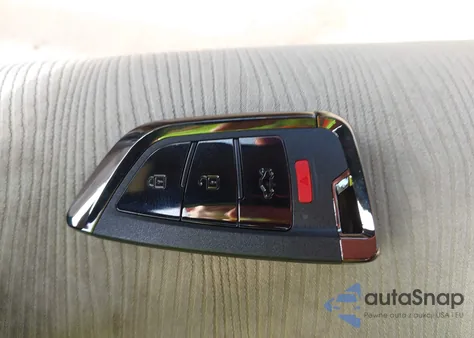 2010 Suzuki Kizashi Se z USA, uszkodzony, nr VIN JS2RE9A36A6100548